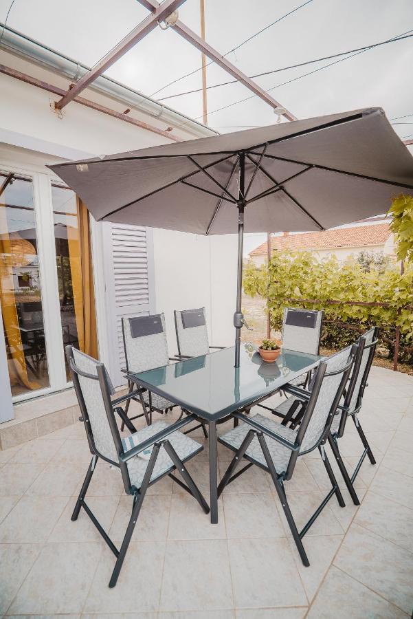 Villa Cosy Family Friendly House Zadar Exterior foto